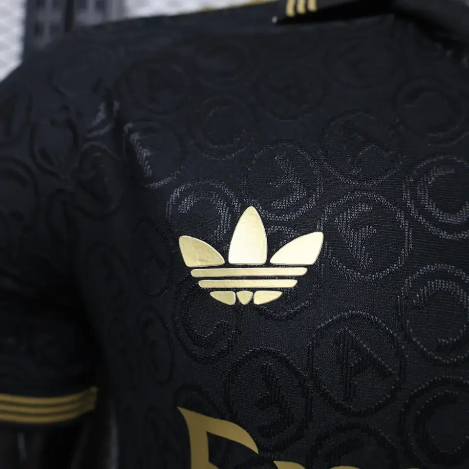 Foto 8 de 26-27 Arsenal edición especial negro y dorado S-3XL