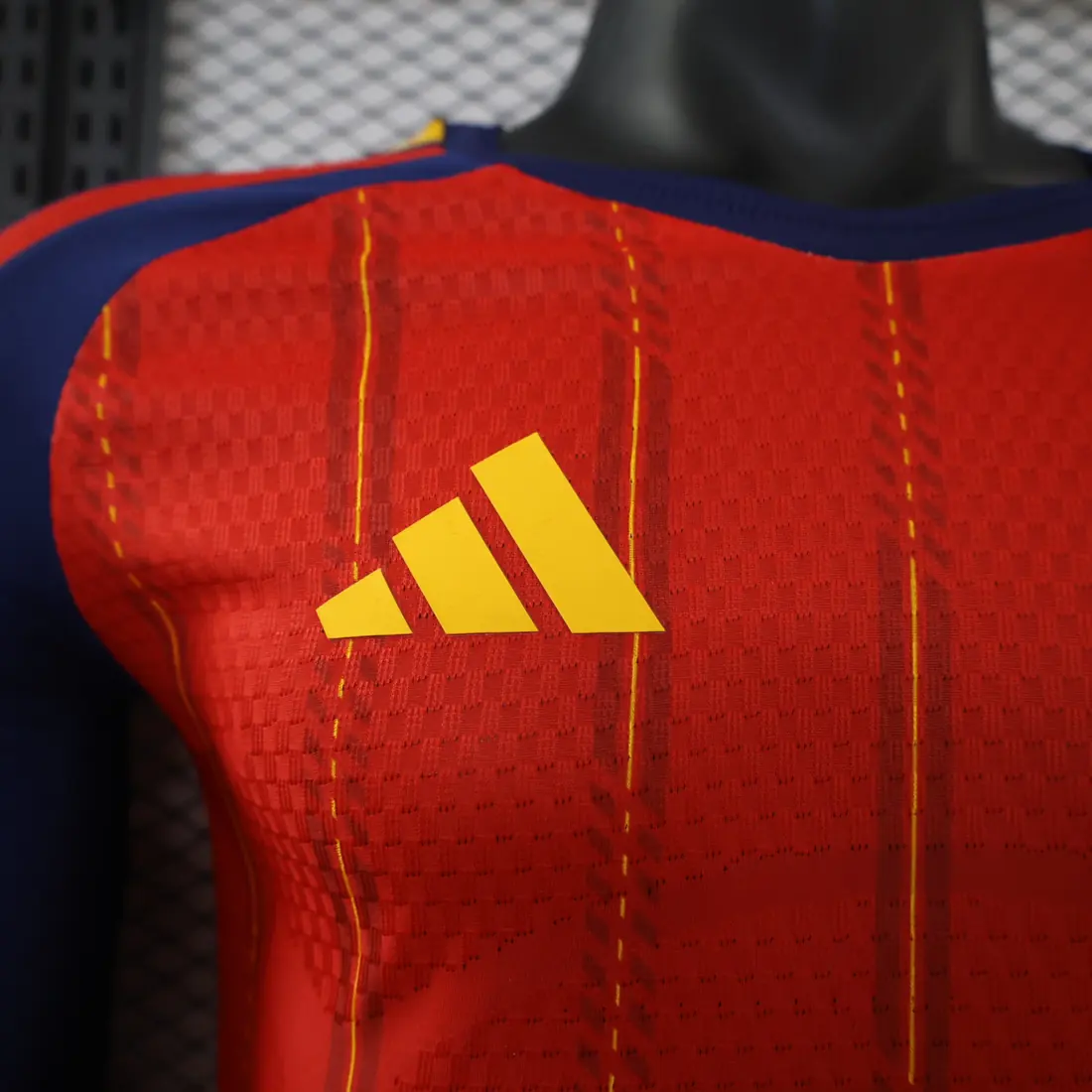 Foto 8 de Versión jugador: 26-27 España local manga larga dos estrellas S a 3XL