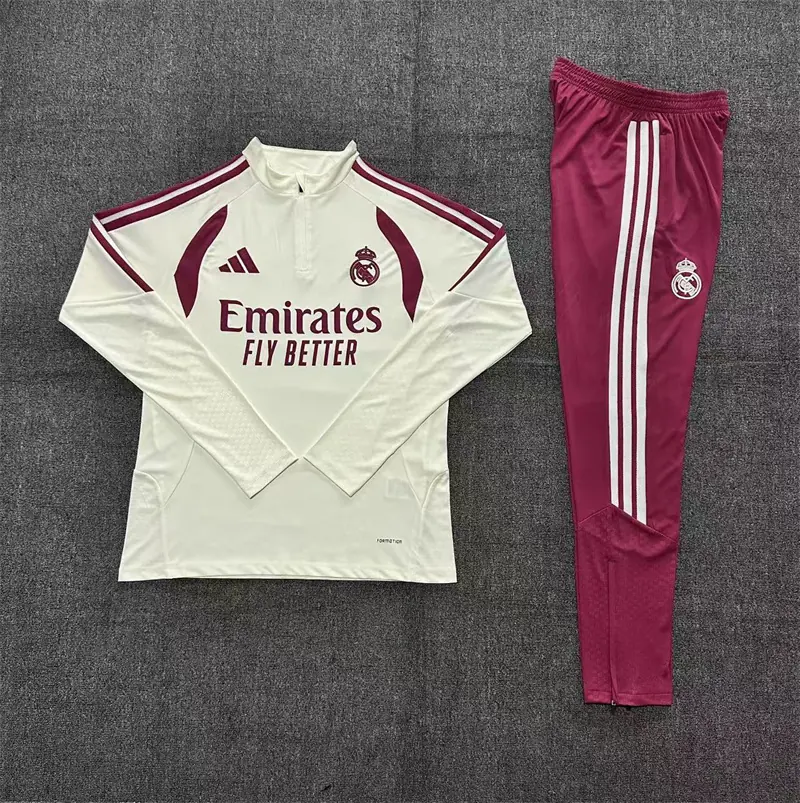 Foto 2 de Niños 26/27 Real Madrid beige [con pantalones fucsia]