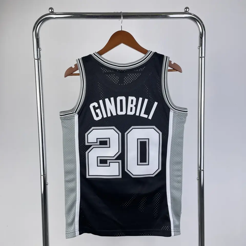 Foto 2 de MN camiseta retro termoaplicada: SW San Antonio Spurs temporada 2002/03 negra número 20 Ginóbili