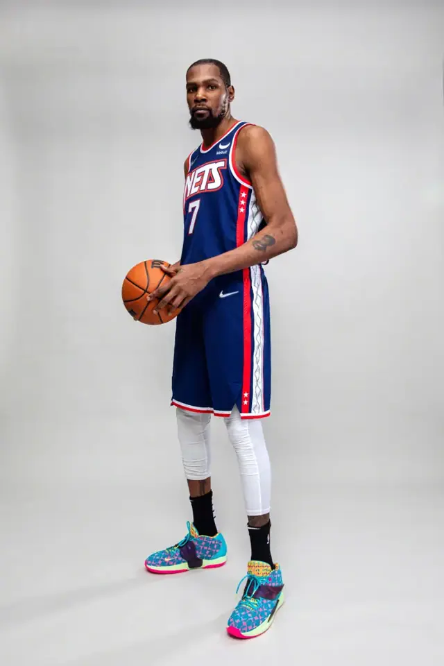 Foto 2 de 75º aniversario temporada 22 Nets City Edition nº 7 Durant