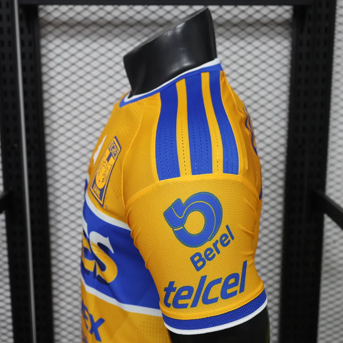 Foto 6 de 26-27 Tigres local S-3X