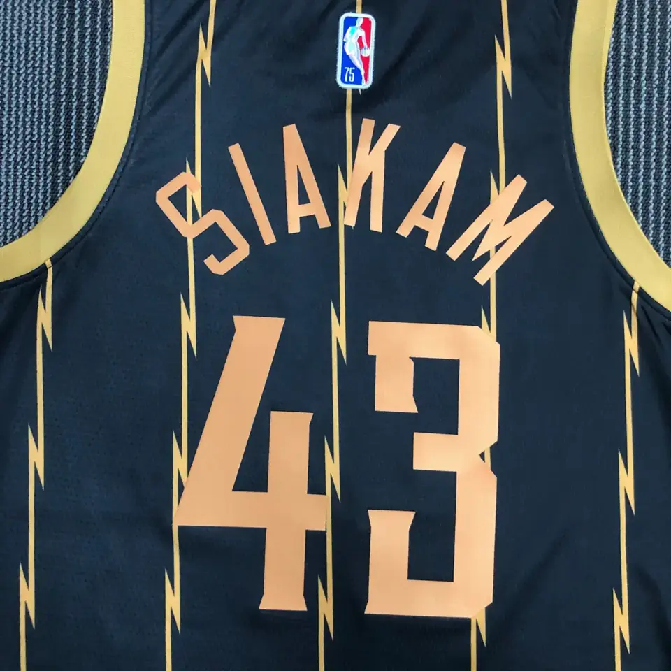 Foto 4 de Temporada 22 Raptors City Edition número 43 Siakam