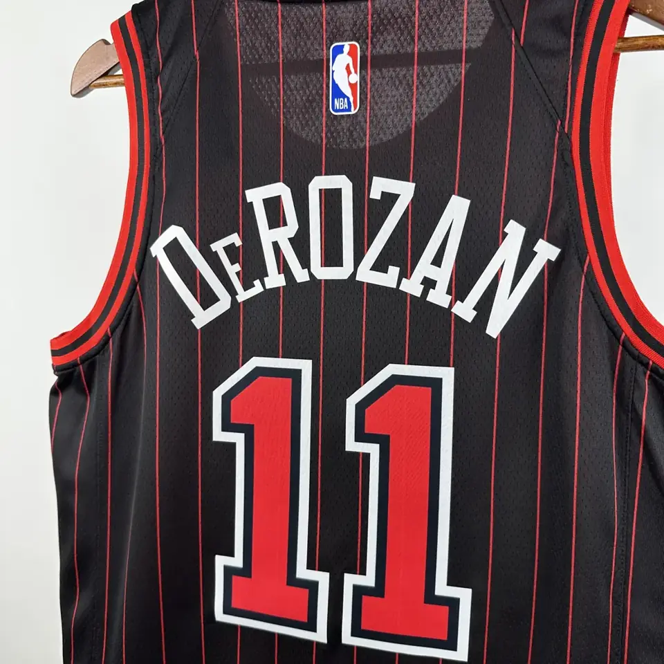Foto 6 de Temporada 26 Chicago Bulls Edición Air Jordan limitada nº11 DeRozan