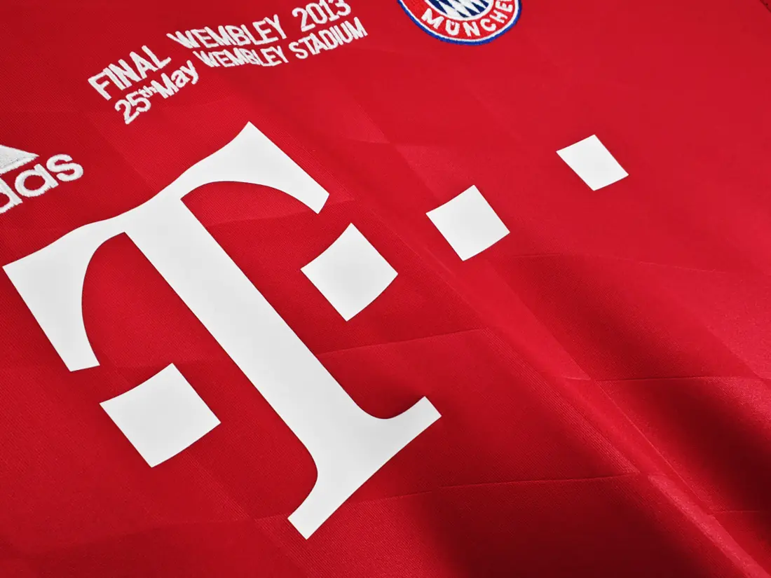 Foto 6 de Temporada 2013/14 Bayern de Múnich local retro 8A