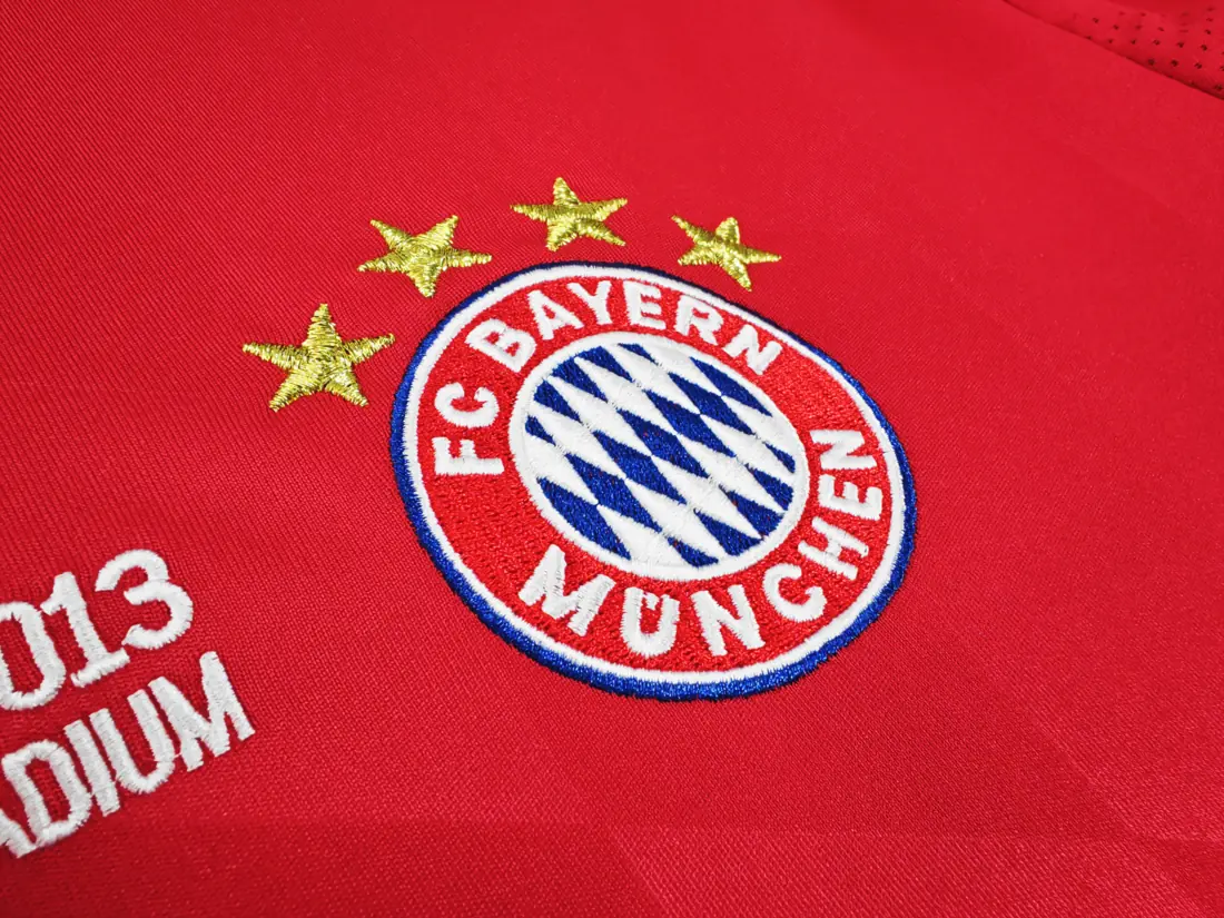 Foto 7 de Temporada 2013/14 Bayern de Múnich local retro 8A