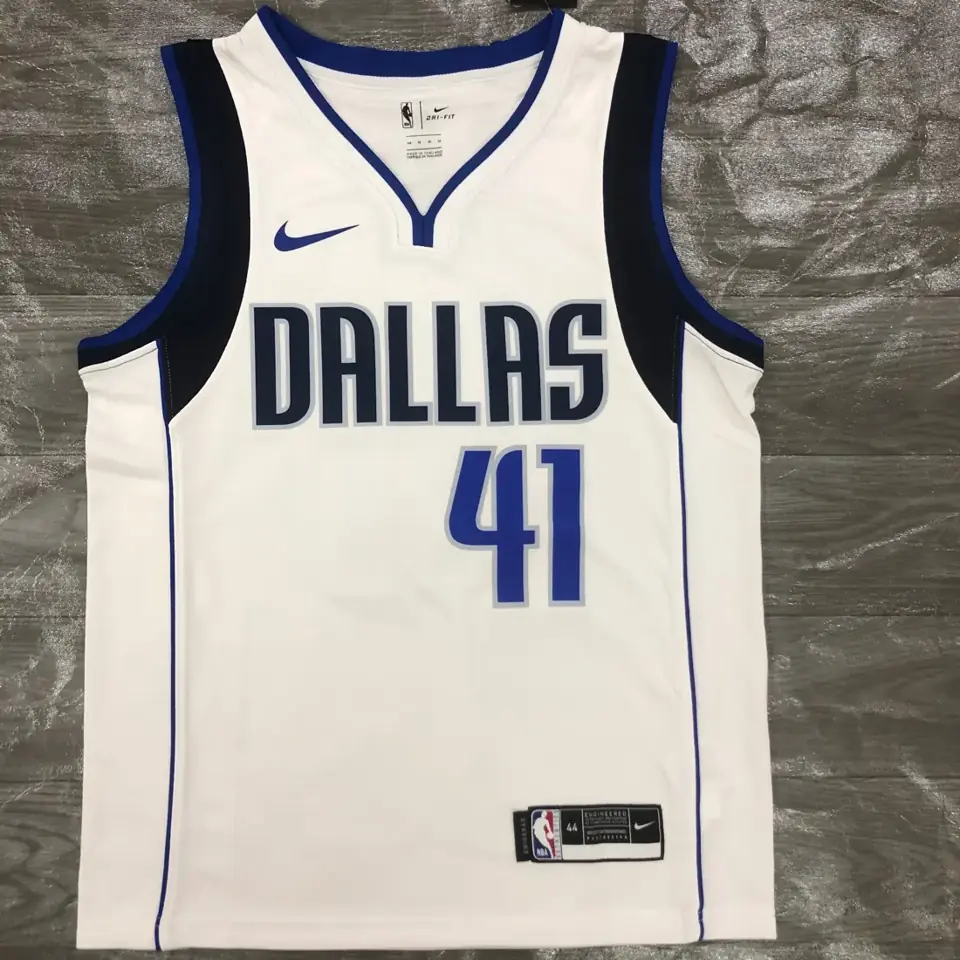 Foto 1 de Dallas Mavericks local blanco nº 41 Nowitzki