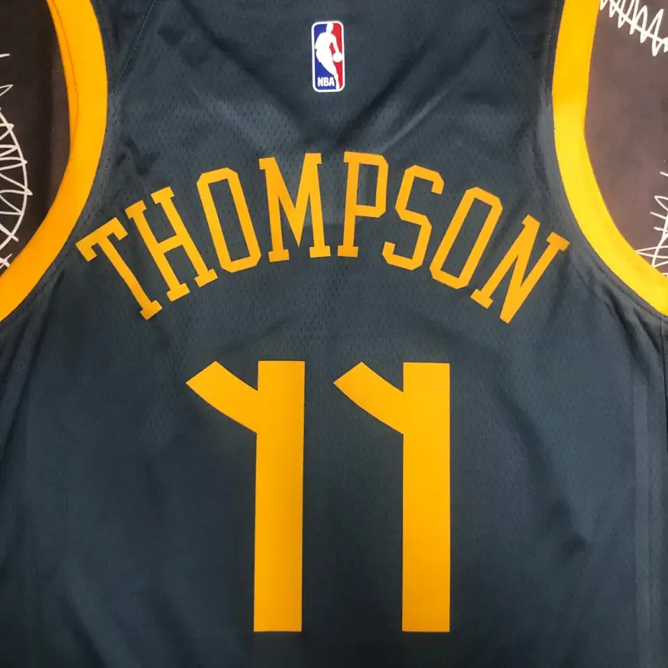 Foto 4 de Temporada 18 Warriors gris Nº 11 Thompson