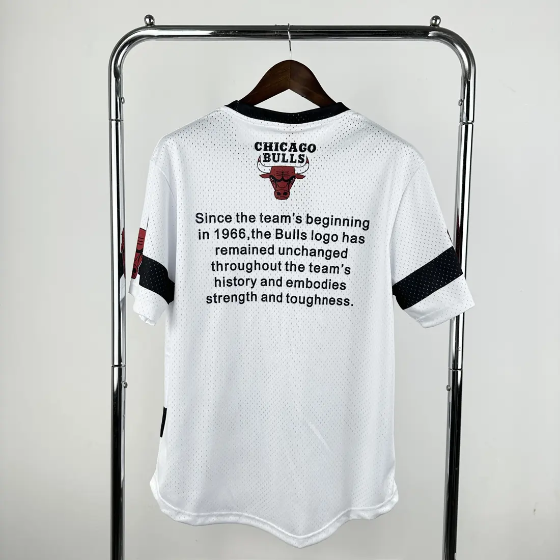 Foto 3 de Modelo 26 camiseta retro Mitchell & Ness de manga corta Chicago Bulls