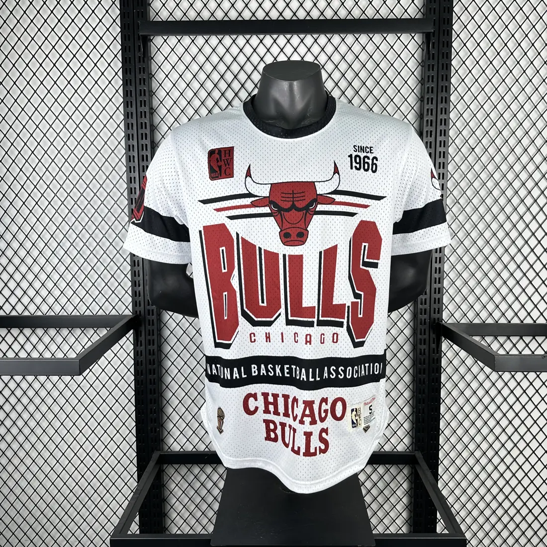Foto 4 de Modelo 26 camiseta retro Mitchell & Ness de manga corta Chicago Bulls