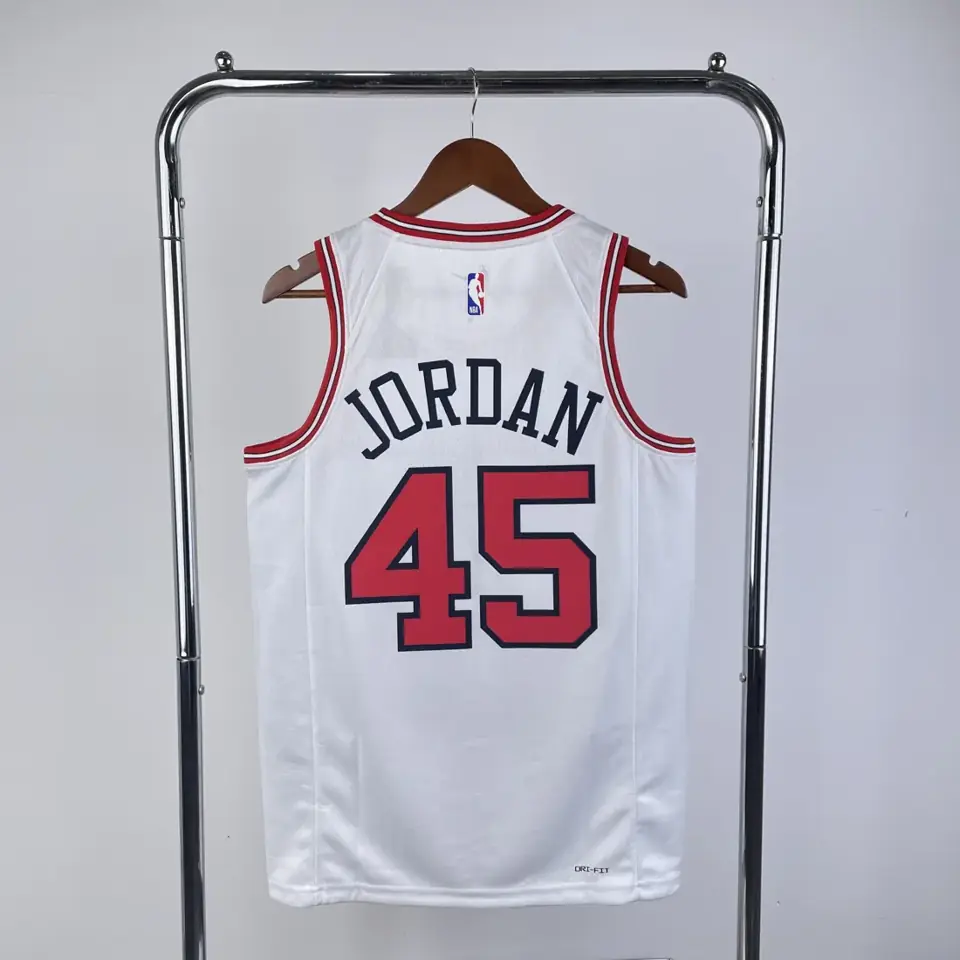 Foto 2 de Temporada 23 Chicago Bulls blanco n.º 45 Jordan