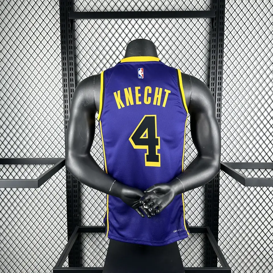 Foto 2 de Temporada 23 Los Angeles Lakers Edición Statement número 4 Knecht