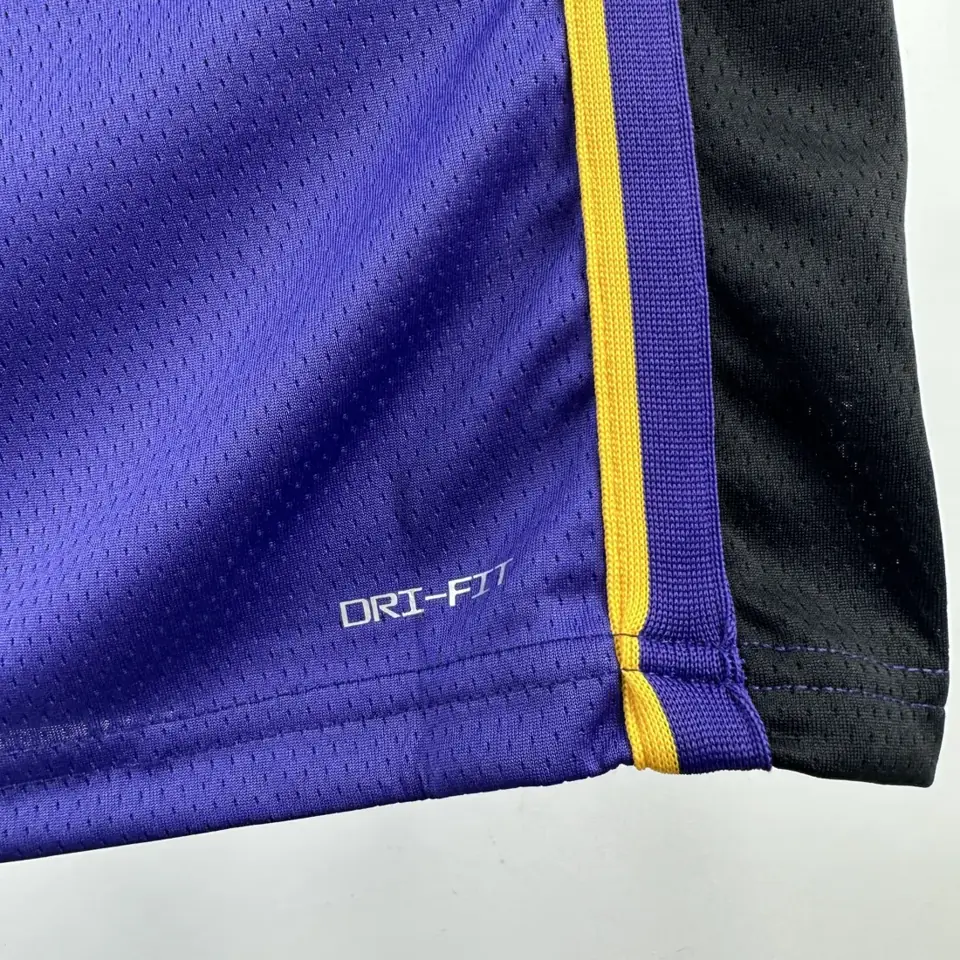Foto 4 de Temporada 23 Los Angeles Lakers Edición Statement número 4 Knecht