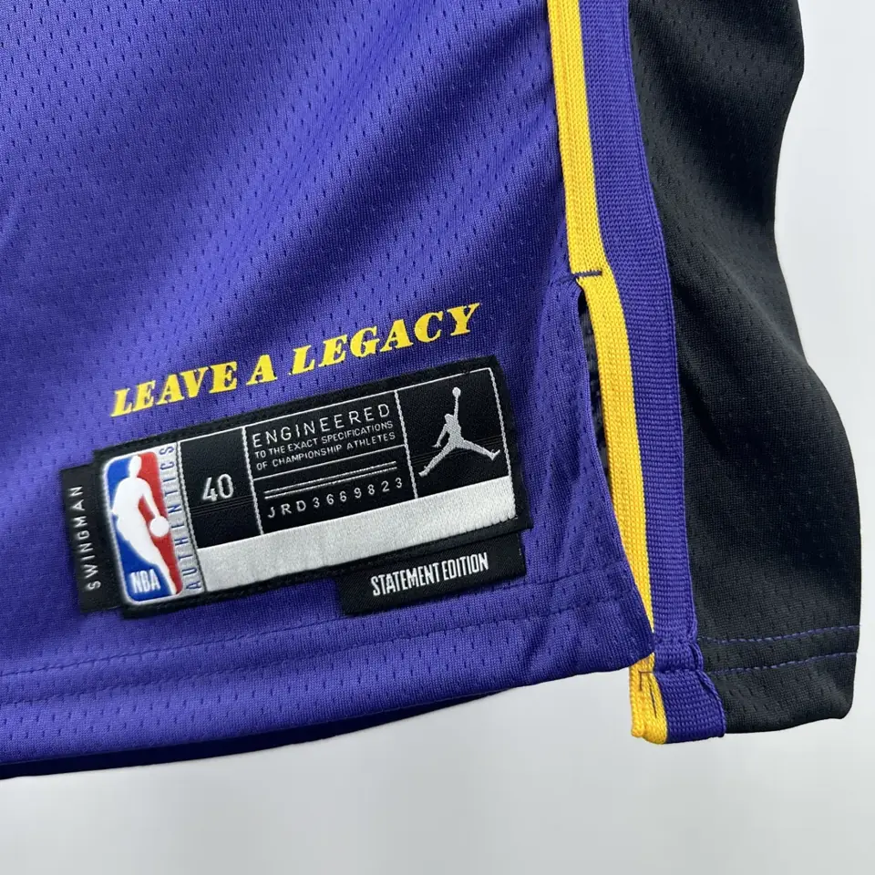 Foto 8 de Temporada 23 Los Angeles Lakers Edición Statement número 4 Knecht