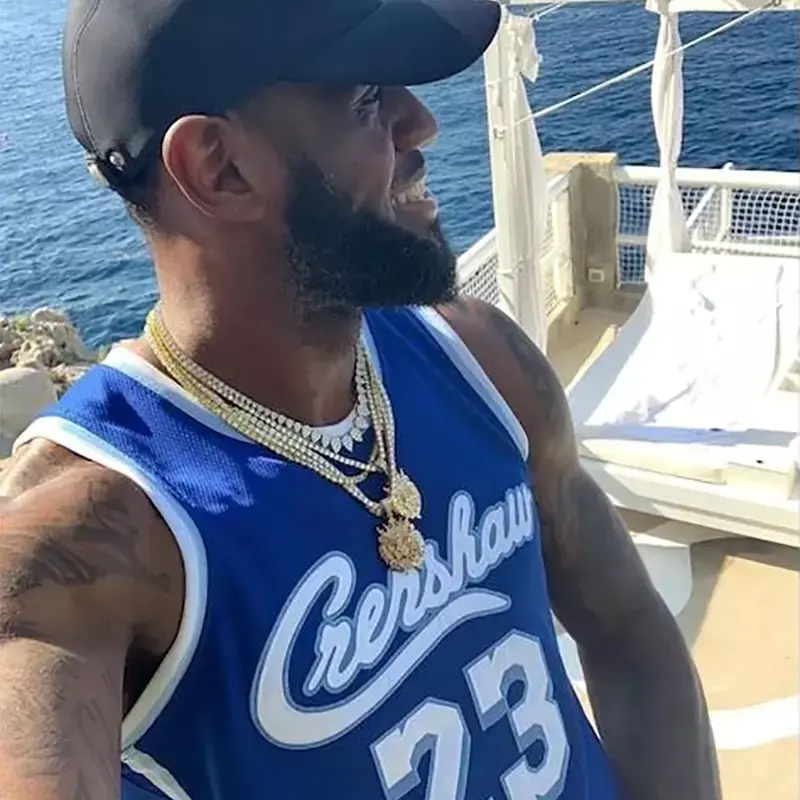 Foto 7 de Los Angeles Lakers Noche Latina retro edición colaboración con cantante azul número 23 LeBron James