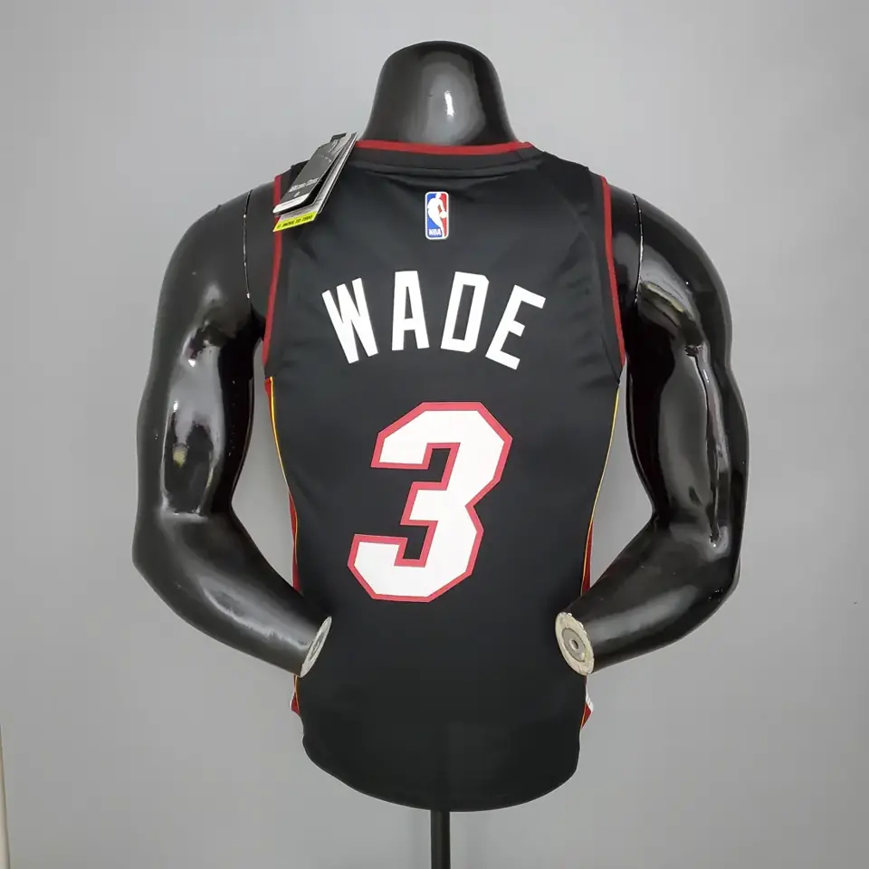 Foto 6 de Heat cuello en V negro número 3 Wade