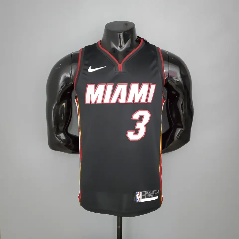 Foto 7 de Heat cuello en V negro número 3 Wade