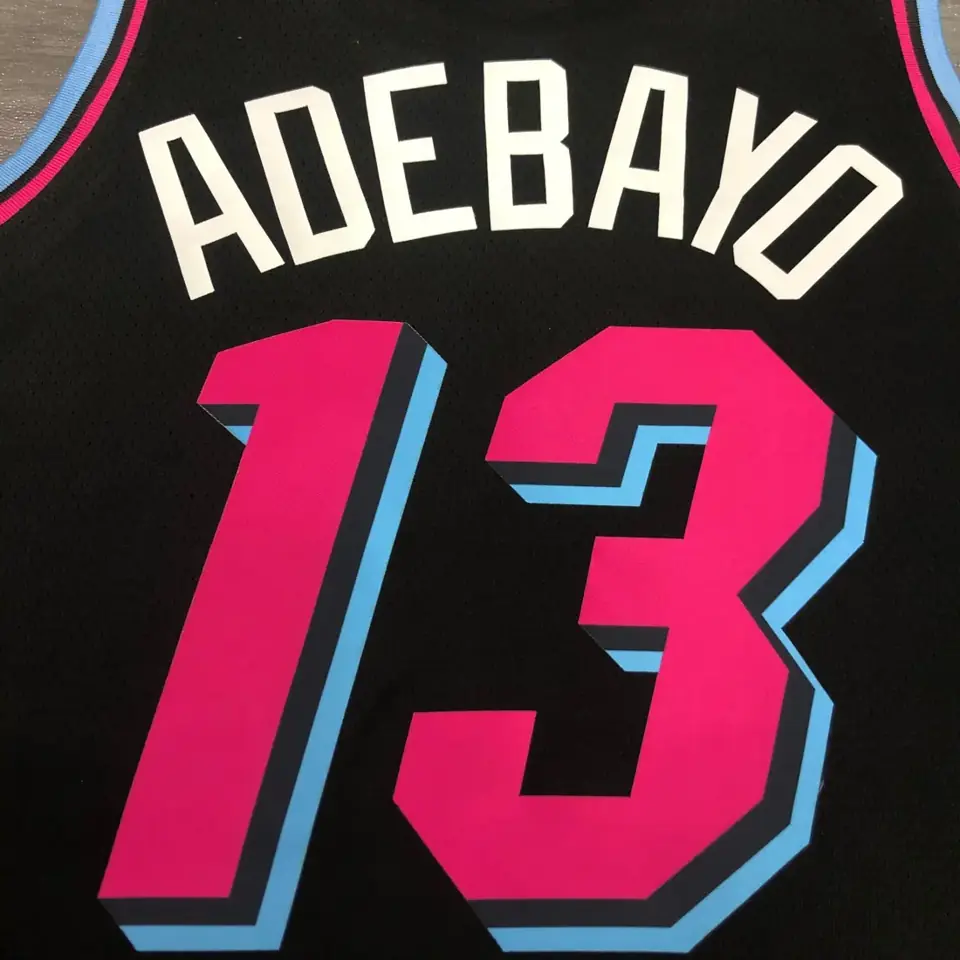 Foto 7 de Heat de Miami cuello redondo negro n.º 13 Bam Adebayo