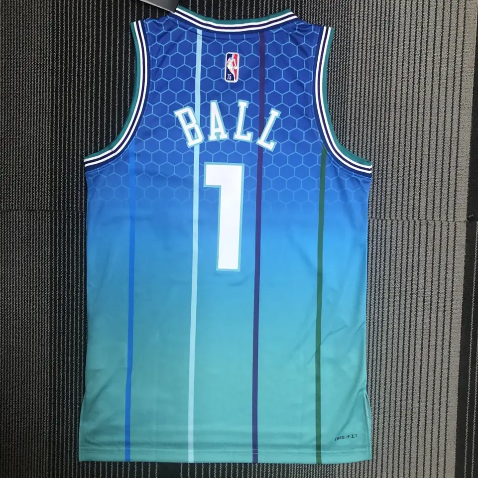 Foto 5 de Temporada 22 Charlotte Hornets City Edition #1 LaMelo Ball
