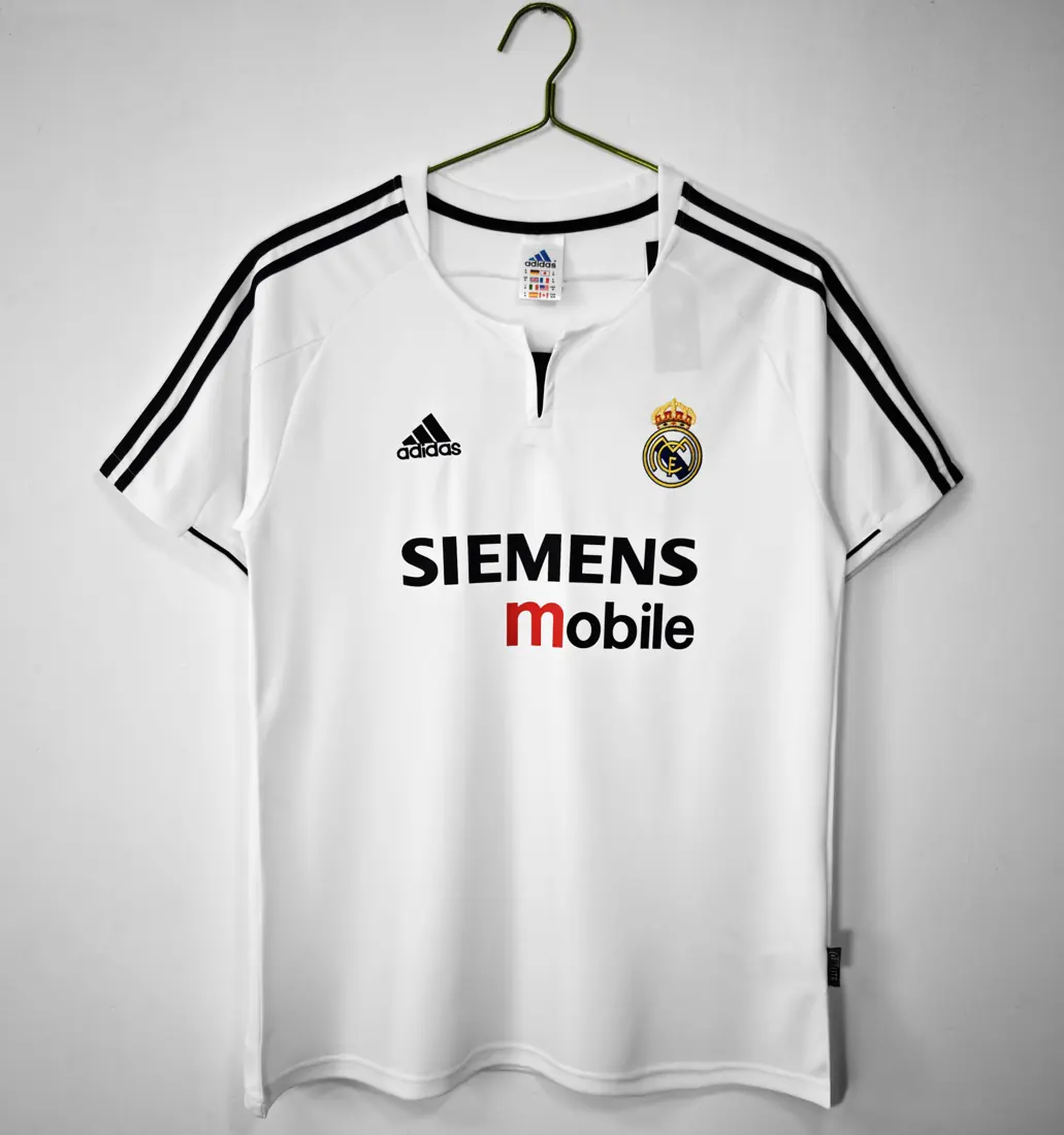 Foto 1 de Temporada 2003/04 Real Madrid local retro 8A