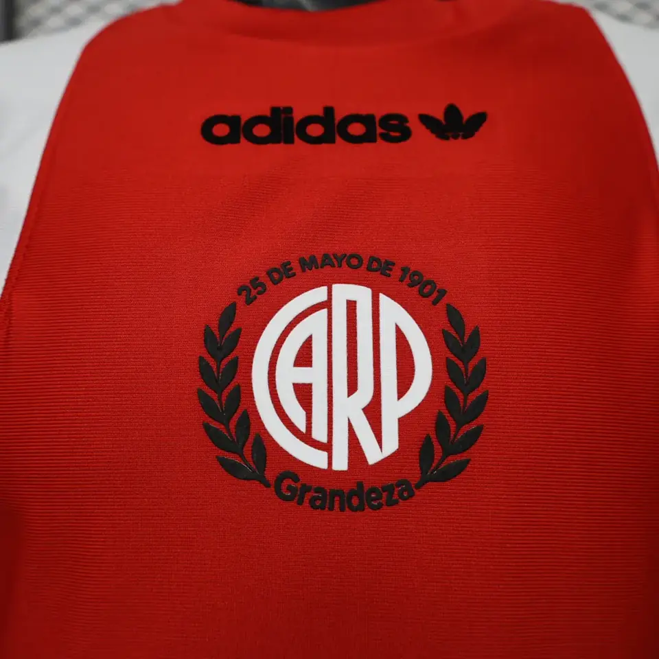 Foto 8 de Camiseta informal retro de River Plate, roja, tallas S-3XL (26-27) · Argentina