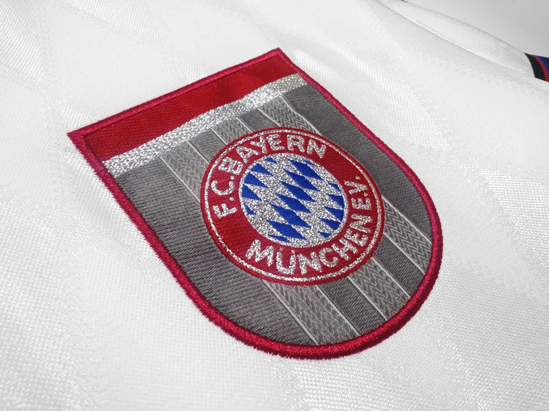 Foto 7 de Temporada 1996/98 Bayern de Múnich visitante retro 0B