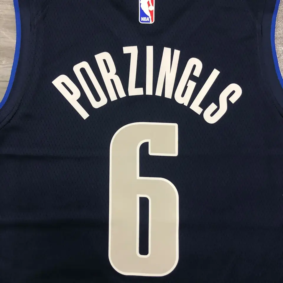 Foto 8 de Dallas Mavericks Edición Iceberg nº 6 Porzingis