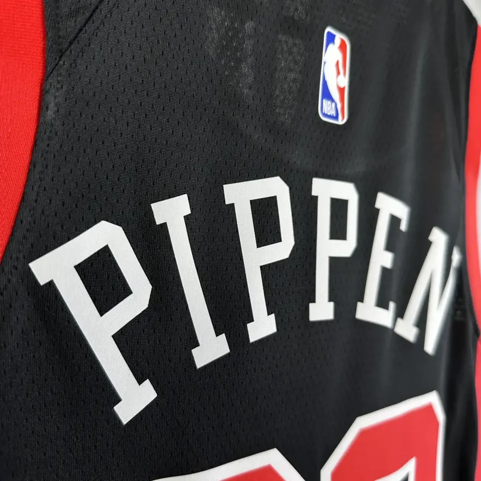 Foto 4 de Temporada 24 Bulls Edición Ciudad número 33 Pippen