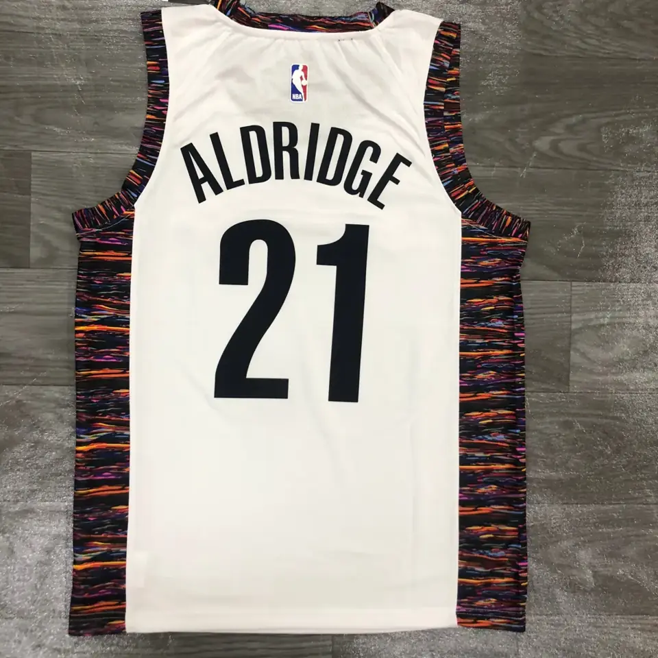 Foto 2 de Temporada 20 Nets Edición City (camuflaje) blanco n.º 21 Aldridge