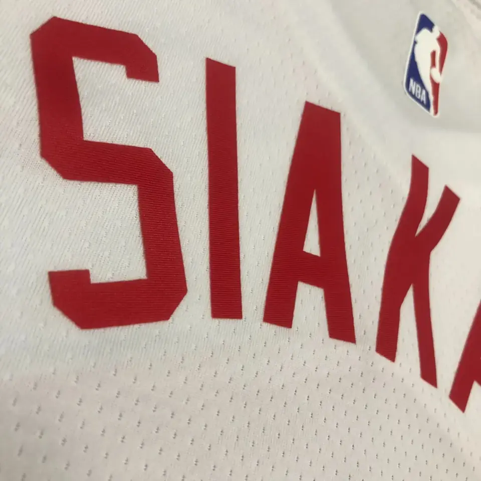 Foto 5 de Temporada 23 Raptors local blanco n.º 43 Siakam