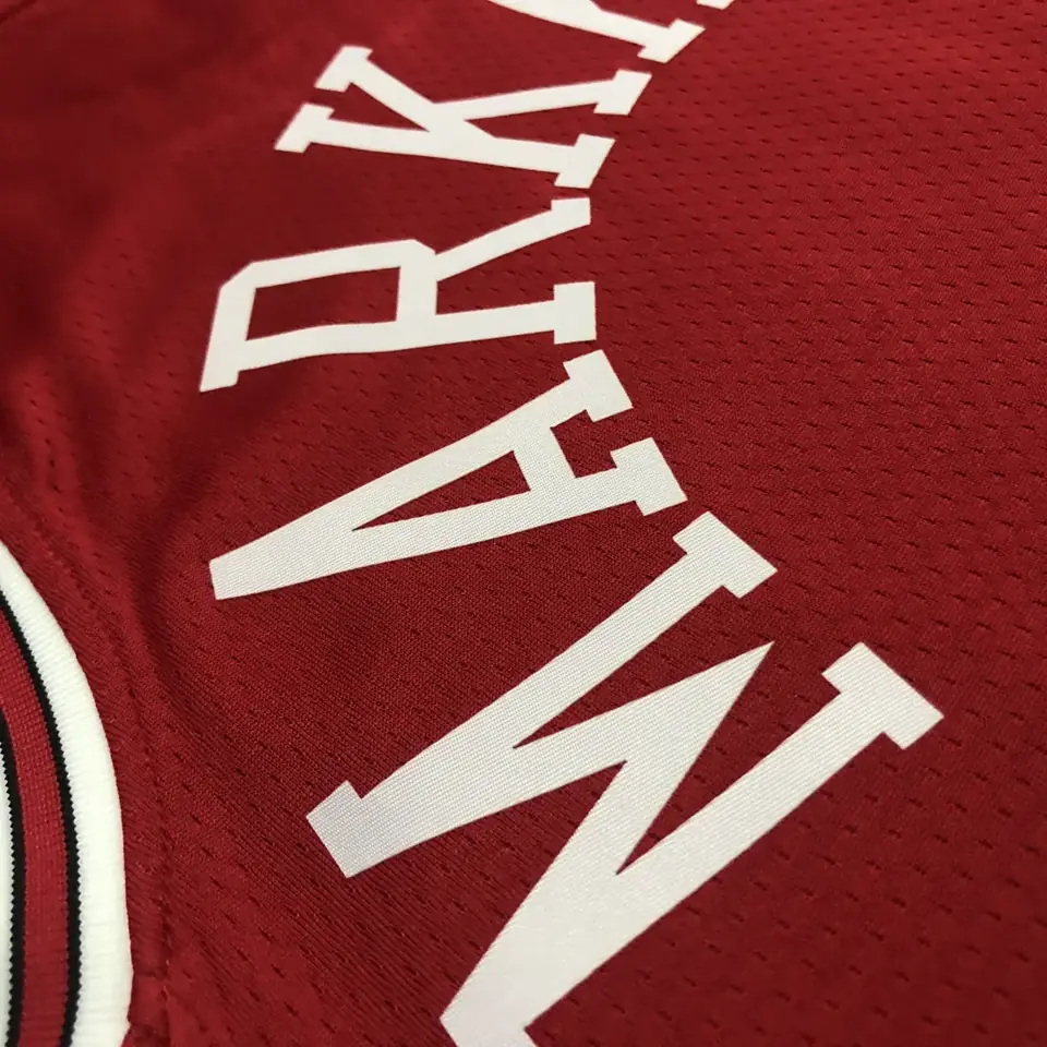 Foto 7 de 75 aniversario Bulls rojo número 24 Markkanen