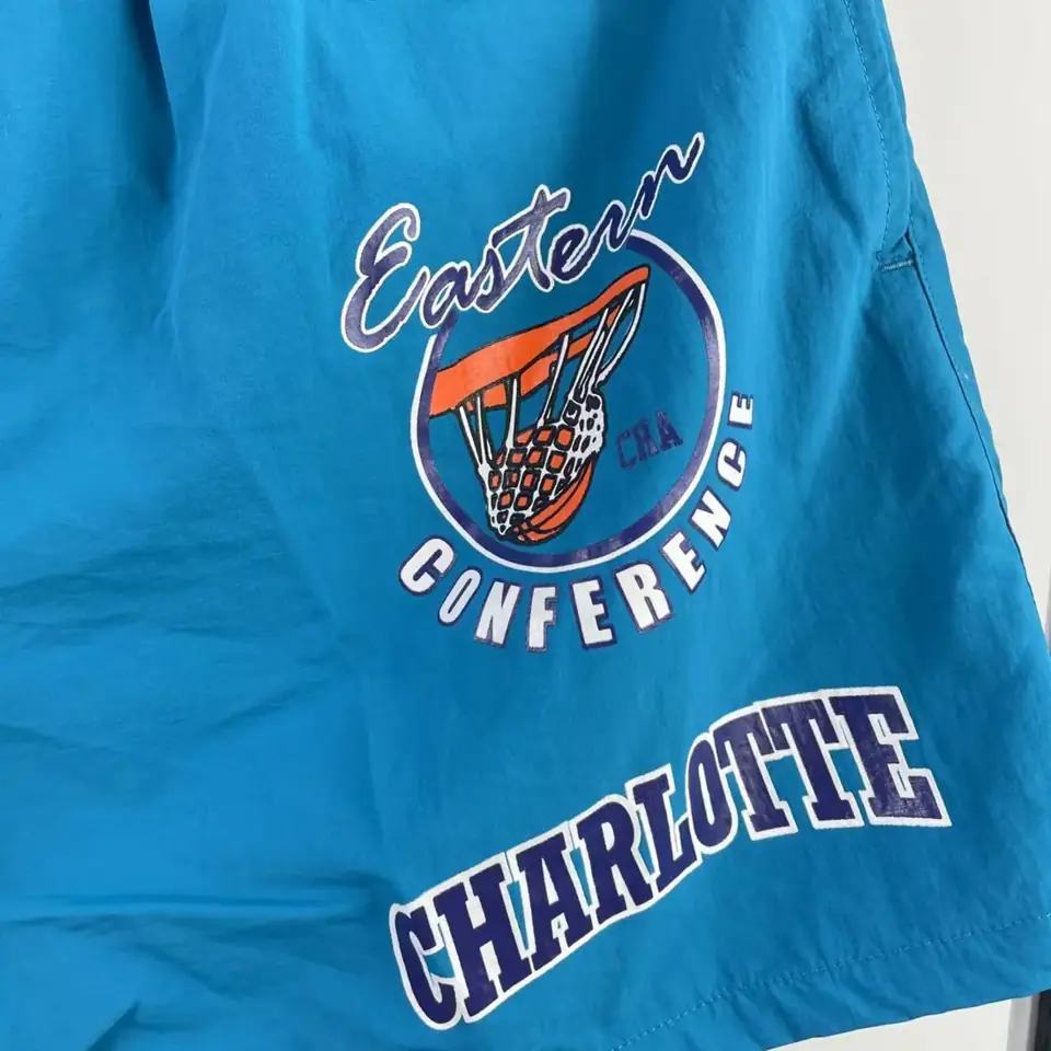 Foto 3 de Mitchell & Ness pantalones cortos retro: Hornets