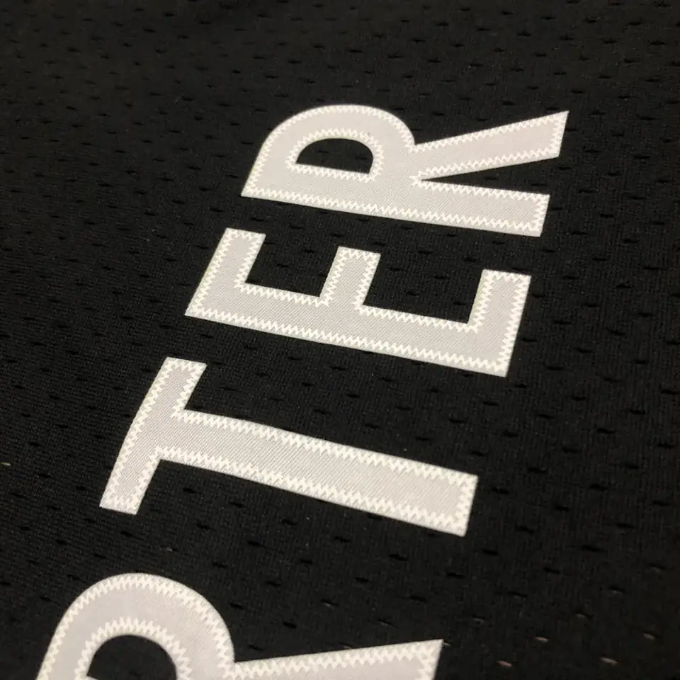 Foto 4 de Camiseta retro MN termoimpresa: SW Toronto Raptors temporada 00 morado y negro nº 15 Carter