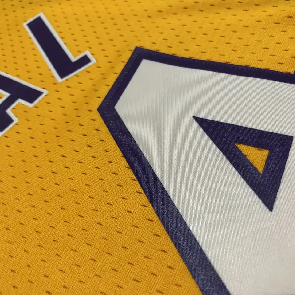 Foto 5 de Camiseta retro termosellada MN: SW de los Lakers temporada 99/00, cuello en V, amarilla, número 34 O'Neal