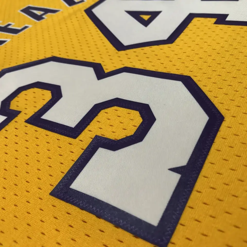 Foto 7 de Camiseta retro termosellada MN: SW de los Lakers temporada 99/00, cuello en V, amarilla, número 34 O'Neal