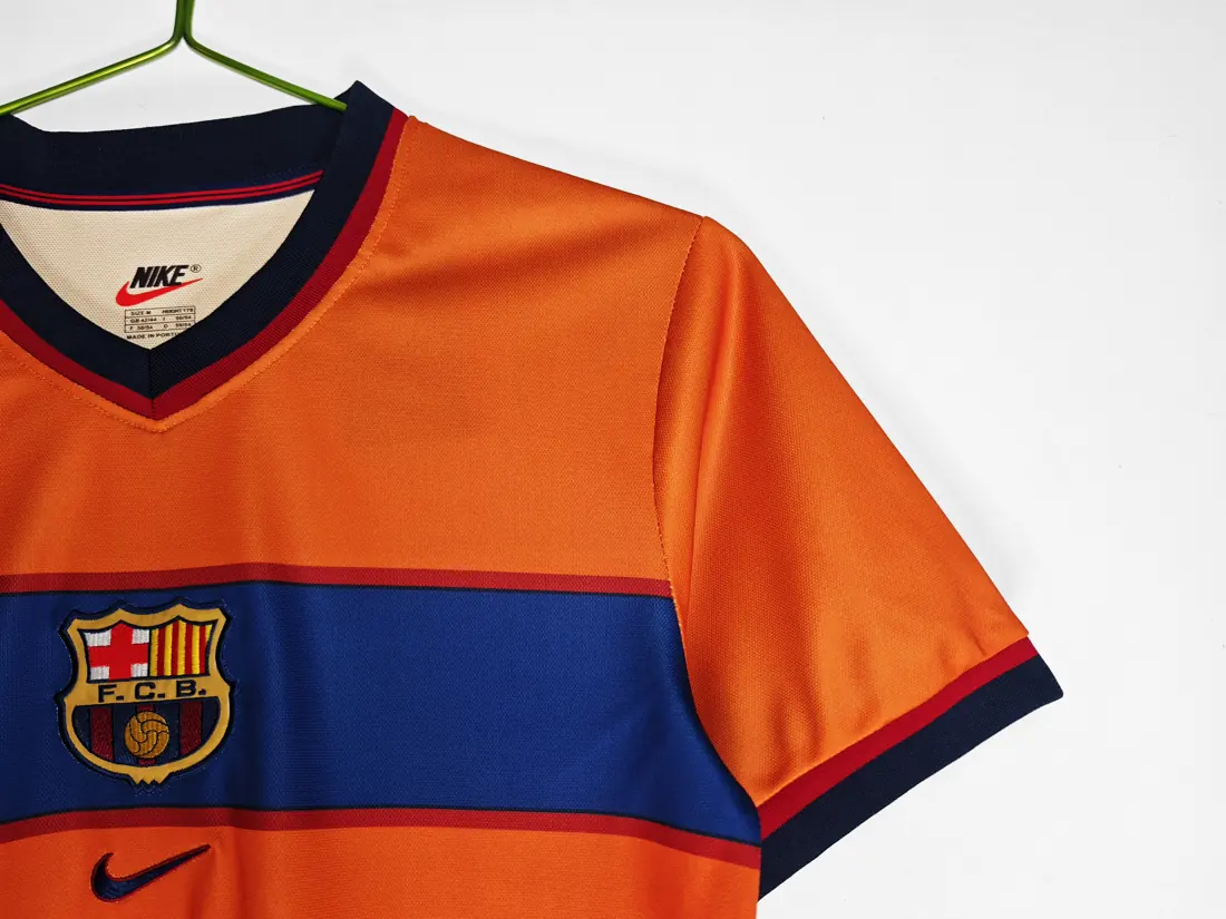 Foto 8 de Temporada 1998/99 Barcelona tercera naranja 5A