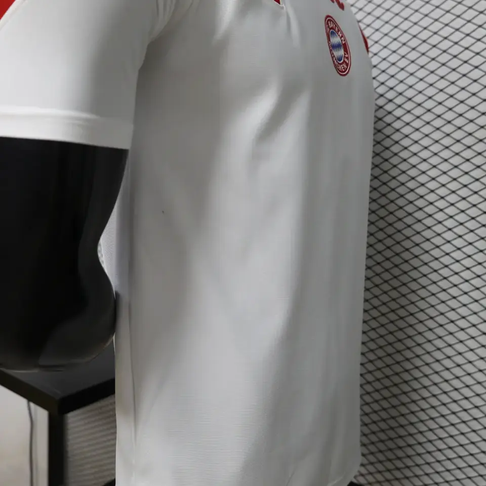 Foto 5 de 25-26 Bayern Munich Casual Retro Tallas S-3XL
