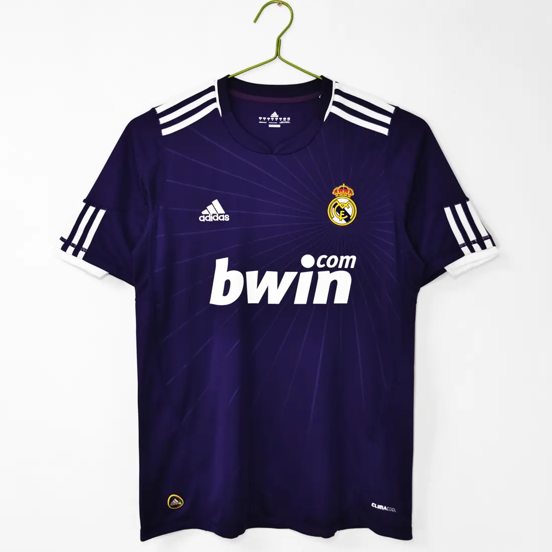 Foto 1 de Temporada 2010/11 Real Madrid tercera morada 8A