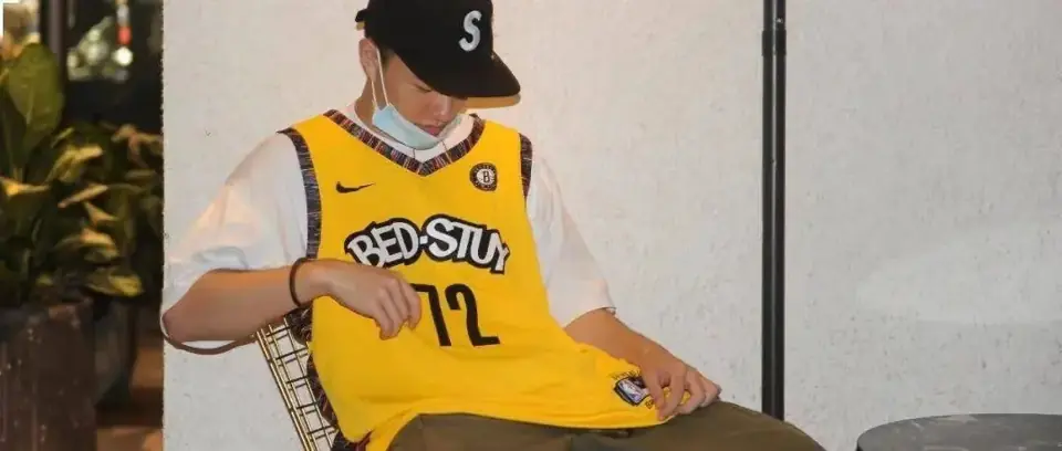Foto 2 de Nets edición conmemorativa camuflaje amarillo n.º 72 BIGGIE
