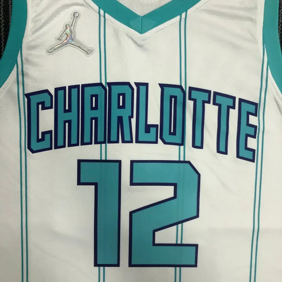 Foto 6 de 75 aniversario Hornets blanco número 12 Oubre