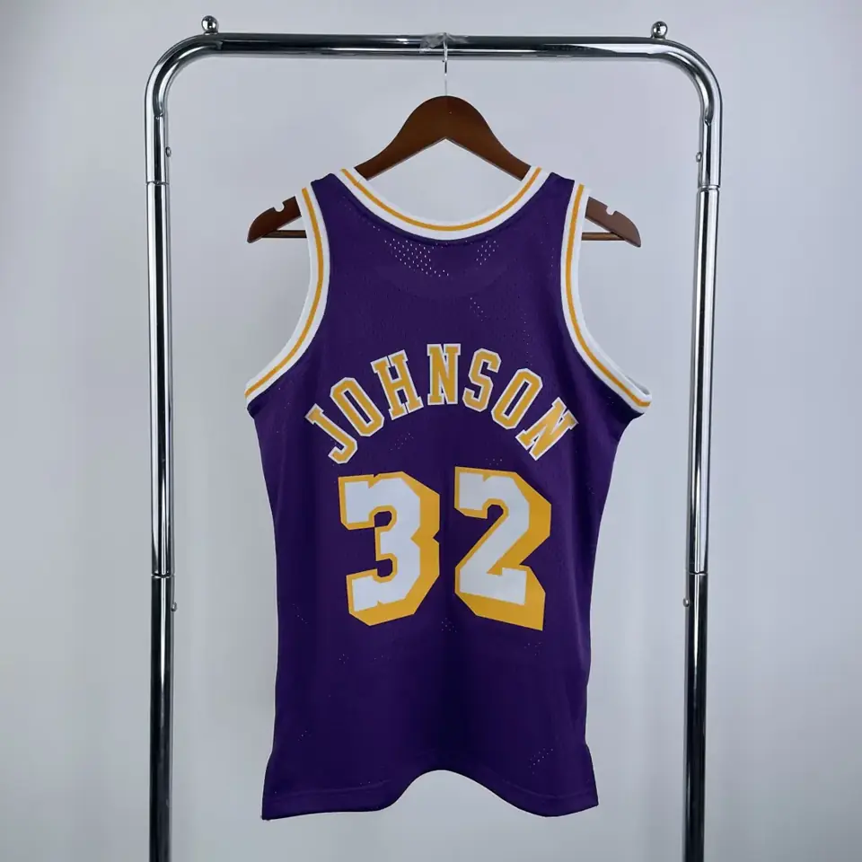 Foto 2 de Camiseta retro MN de termopresión: SW de los Lakers, temporada 84/85, cuello redondo, morada, nº 32 Johnson