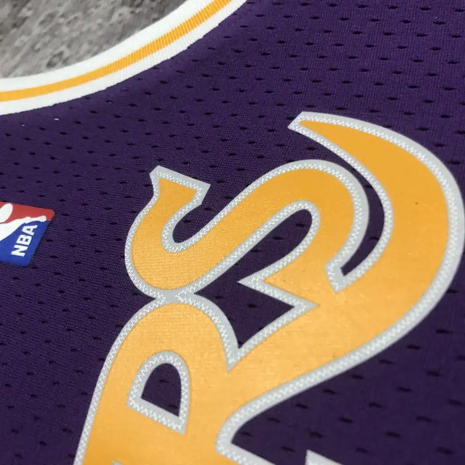 Foto 8 de Camiseta retro MN de termopresión: SW de los Lakers, temporada 84/85, cuello redondo, morada, nº 32 Johnson