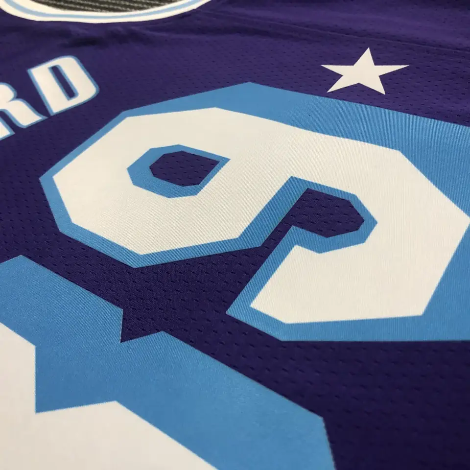 Foto 8 de 75º aniversario temporada 22 Lakers City Edition nº 39 Howard