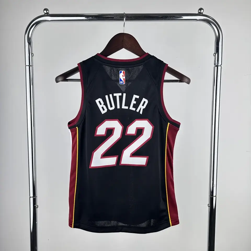 Foto 5 de Infantil/Juvenil: Heat cuello en V negro nº 22 Butler