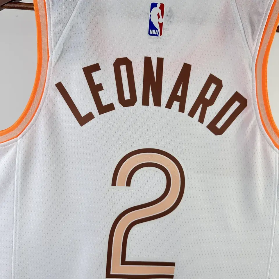 Foto 5 de Temporada 24 - Spurs - Edición Ciudad - nº 2 Leonard
