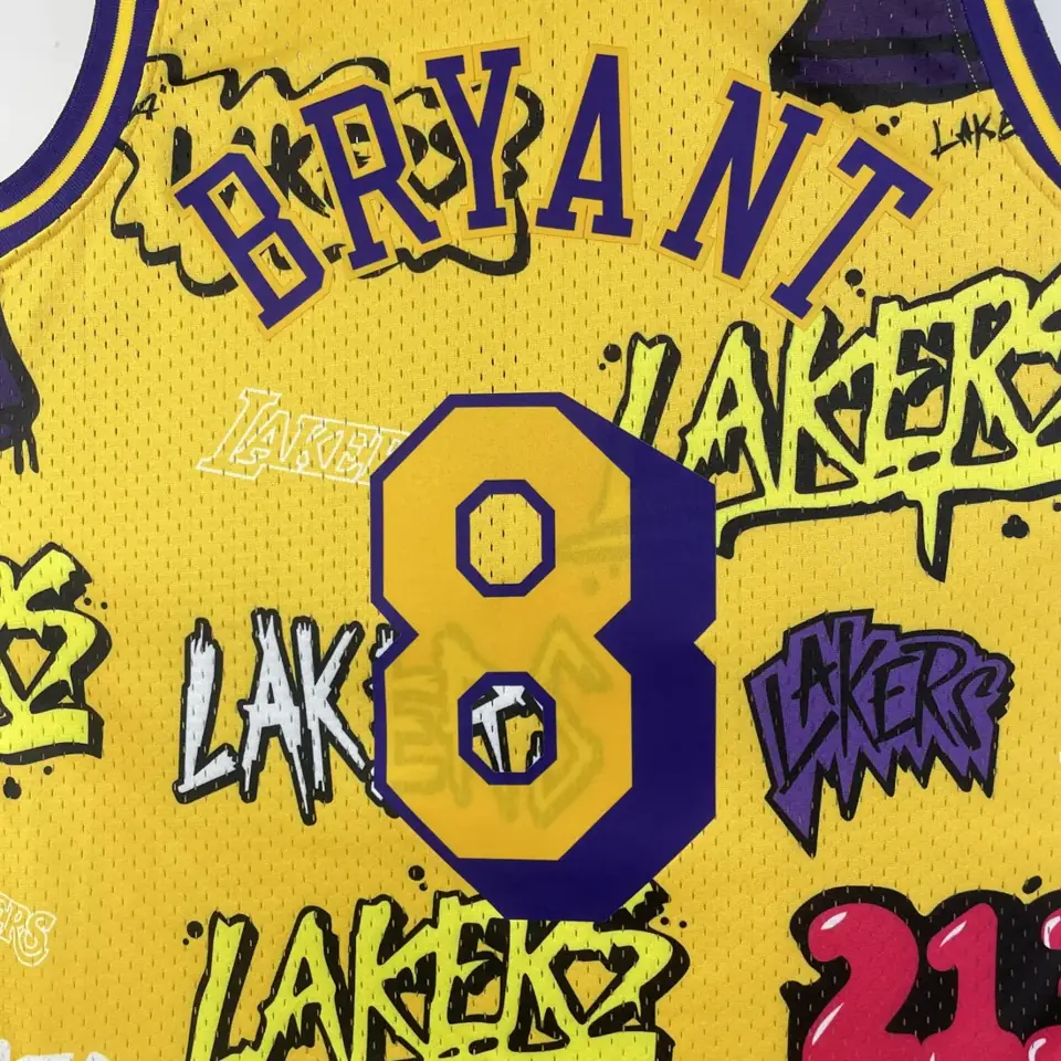 Foto 7 de Camiseta retro termoimpresa MN: SW Lakers temporada 96/97 grafiti número 8 Kobe