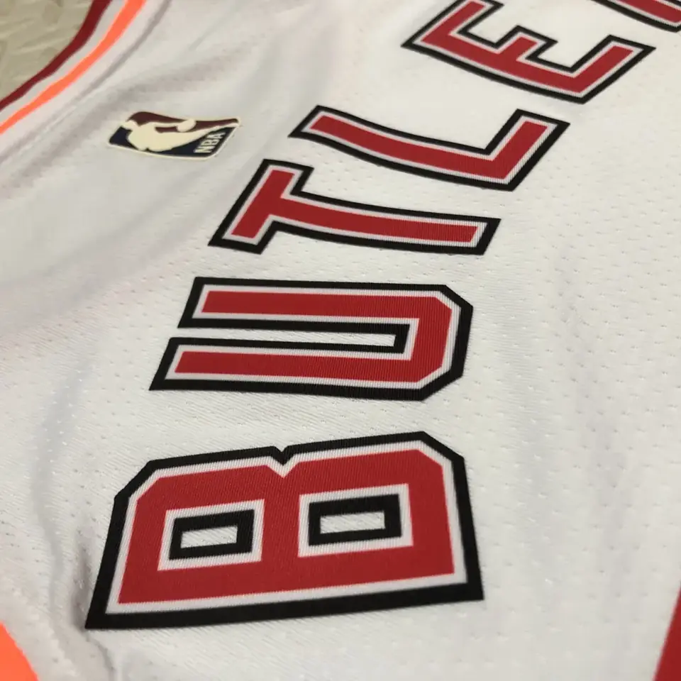 Foto 3 de Temporada 23 Heat retro número 22 Butler