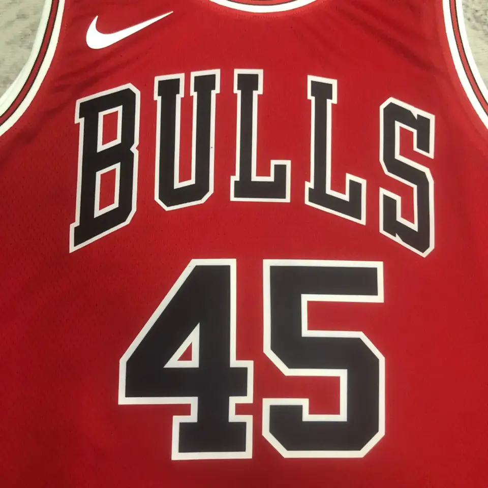 Foto 3 de Temporada 23 Bulls rojo número 45 Jordan