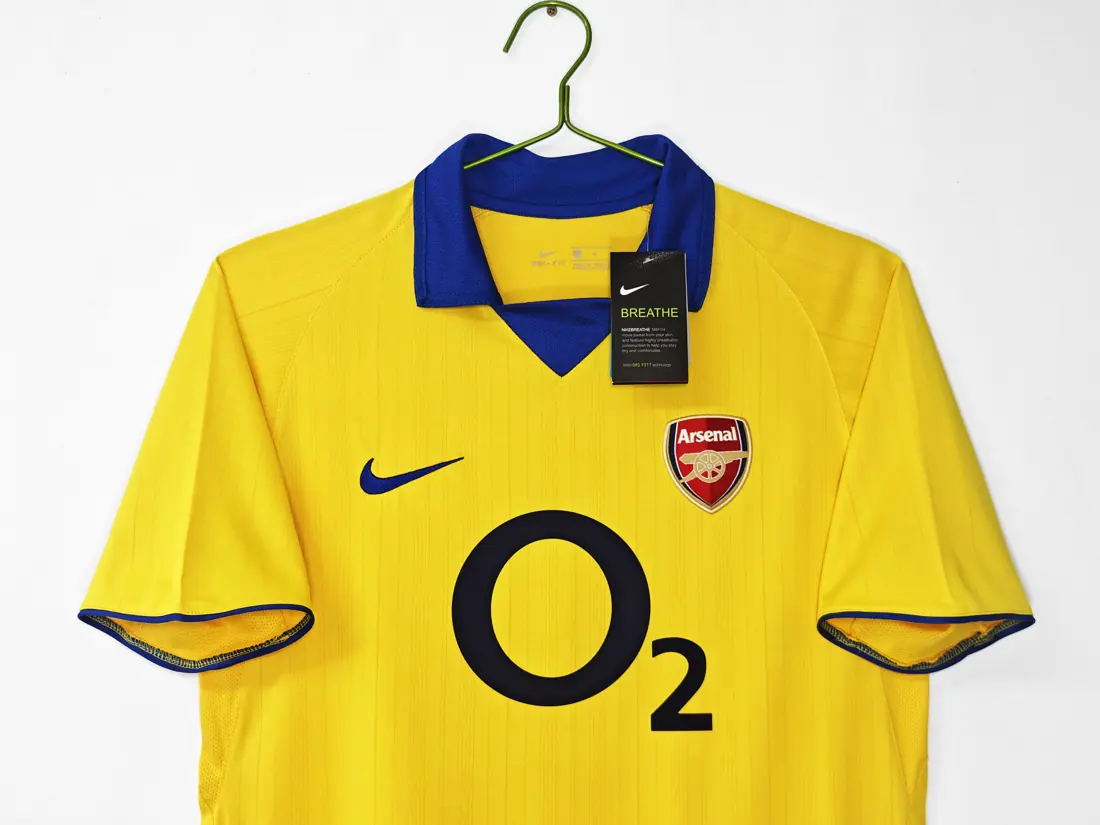 Foto 4 de Temporada 2003/04 Arsenal visitante amarillo 8A