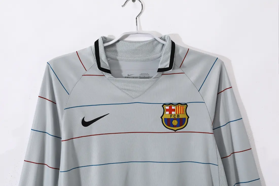 Foto 7 de Manga larga: Temporada 2003/04 FC Barcelona visitante 3B